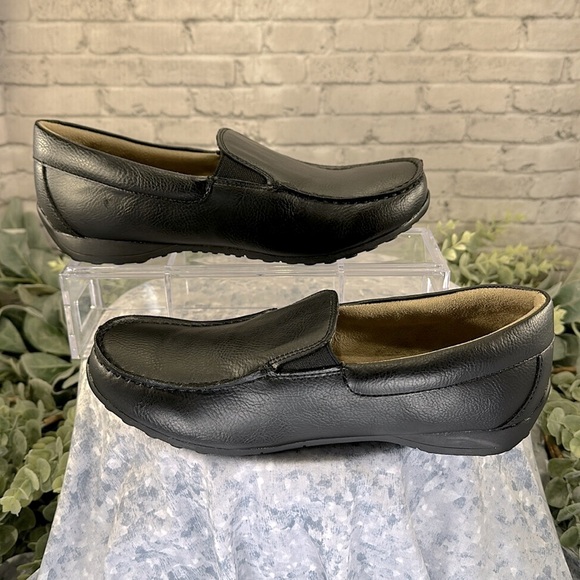 The Children’s Place Black Faux Leather Slip-on Casual Dress Shoes Boys 6M🖤EUC - Picture 5 of 9